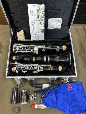 371iis Amati Kraslice Acl 371 - A Clarinet Grenadilla Wood With Case....free S&h