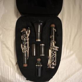 06047 Antigua Backun Bb Clarinet Wood Body Black With Case And Mouthpiece