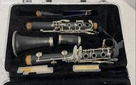 751496 Armstrong 4001 Clarinet Black With Silver Keys Musical Instrument