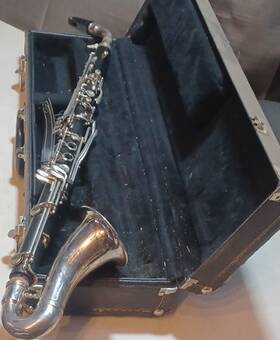 Artley 6151278 Bass Clarinet Black Plastic 2-part Neck High Polish With Case And Mouthpiece