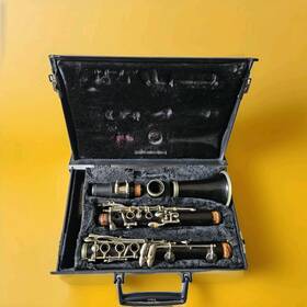 58945 Barclay Bb Clarinet Includes Vito Case And Mouthpiece