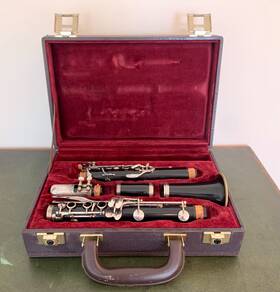 955217 Buffet Crampon E-11 Bb Wood Clarinet With Case. Made In Germany. 2007