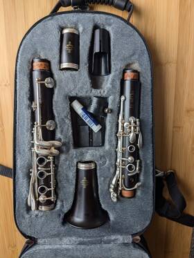 B208242 Buffet Crampon Clarinet E11 France