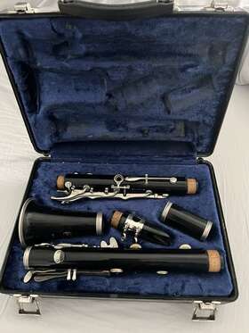 700046 Bundy Vintage Selmer Resonite Clarinet With Original Hard Case