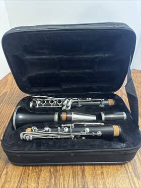 B317040l C.g Conn Vintage Clarinet 424n Serial #b317040l 1937-1954 With Case