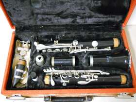 A94977 Kenosha Clarinet Marked Wi With Reeds And Case