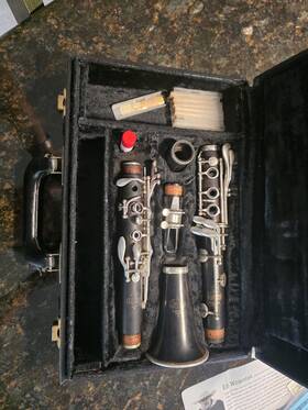 75456 Leblanc Used Concerto Clarinet With A Gregory Smith Evanston Mouthpiece