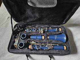 D19010210 Mendini Bb Clarinet Comes With Case And Mouthpiece New Reeds