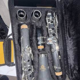 Yc-100 Mozart Clarinet Black Plastic Complete Set With Case And Mouthpiece