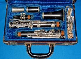 A26206 Noblet 27 Vintage France Intermediate Wooden Clarinet