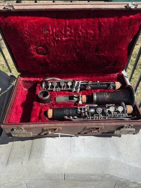 26840 Normandy 10 P Clarinet 1964 Collectors Item Withpolished New Pads Corks Plays