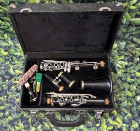 Na50 Oldsnemc Nemc Clarinet With Hard Case And Accessories