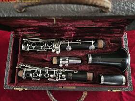 H13415b Reynolds Professional Wooden Clarinet Circa 1940s
