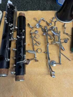 Cl211 Selmer 082496272116 Bb Clarinet. Grenadilla Wood Silver Plated Keys Please Read