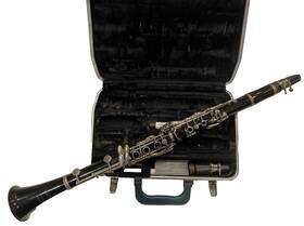 251377 Selmer Bundy Resonite 26.5 Inch Clarinet 3 Bell With Hard Case And Accessories Vtg