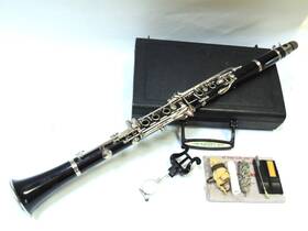 C21260 Vito Bb Clarinet Le Blanc Outfit 7214 Serial Number Mouthpiece And Case
