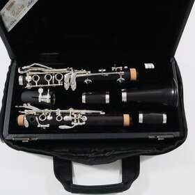 Yamaha 889025120890 Model Ycl-csgiiil Professional Bb Clarinet Mint Condition