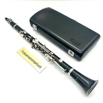 Yamaha YCL-35 Clarinet With Hard Case Musical Instrument. Fixed Price $193.00.