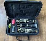 Conn-selmer Prelude CL711 Bb Clarinet Black For Beginners. Fixed Price $120.00.