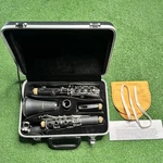 Hisonic Bb Clarinet Student Model W/ Case Mouthpiece Complete. Fixed Price $35.00.