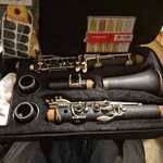 Music Clarinet Mendini YCL-255 Bb Stand Included Very Nice. Fixed Price $100.00.