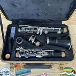 Selmer Usa 1400 Student Beginner Clarinet - Complete With Case. Fixed Price $55.00.