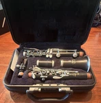 Yamaha YCL-255 Bb Clarinet Black Plastic Closed Hole Keys W/ Case. Fixed Price $385.00.