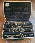 Bundy Woodwind Clarinet W/ Hard Carrying Case. Fixed Price $64.95.