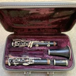 Selmer Paris France Series 9 #T7264 Professional Bb Clarinet Vintage Zip Case. Fixed Price $319.00.