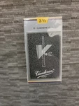 CR1945 4.5 V12 Strength Vandoren Clarinet 10 Reeds Bb. Fixed Price $34.00.
