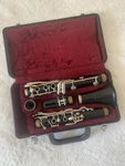 Jupiter JCL-631 Clarinet With Hard Case & Mouthpiece Good Condition. Fixed Price $90.00.