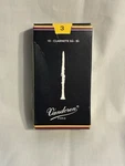 Vandoren Paris Clarinette Reeds CR103 Open Box With 9 Sealed Sib-bb. Fixed Price $15.50.