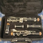 Yamaha Bb Clarinet Instrument Black Plastic Body Includes Case & Mouthpiece. Fixed Price $275.00.